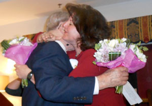 bothsidesflowers300opt